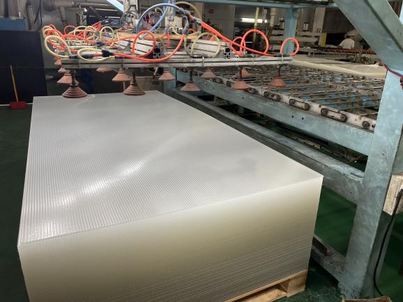 small striped ribbed acrylic sheet production